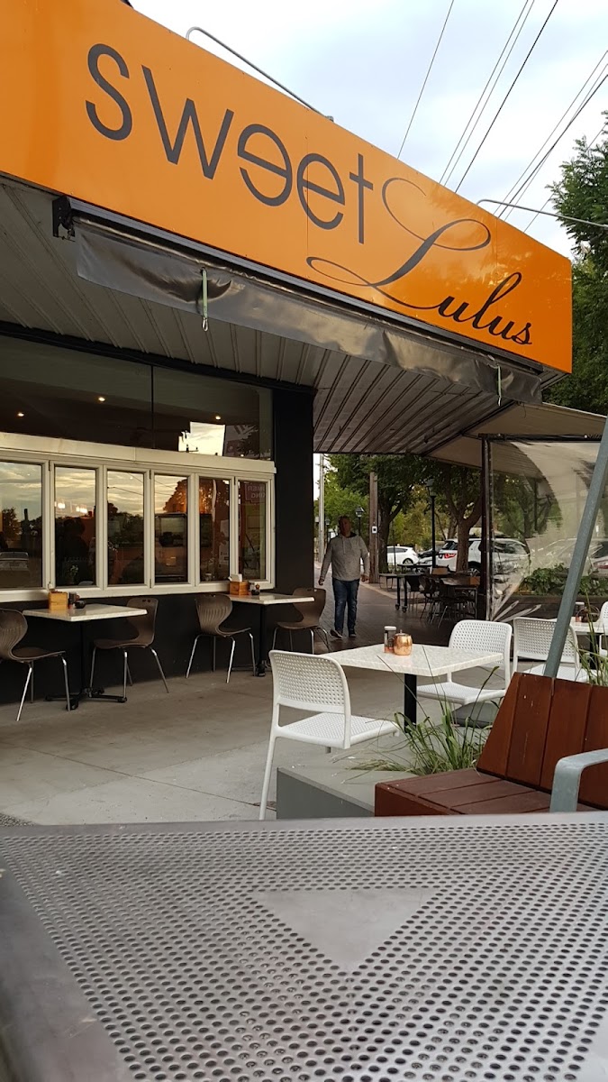 Sweet Lulus Cafe