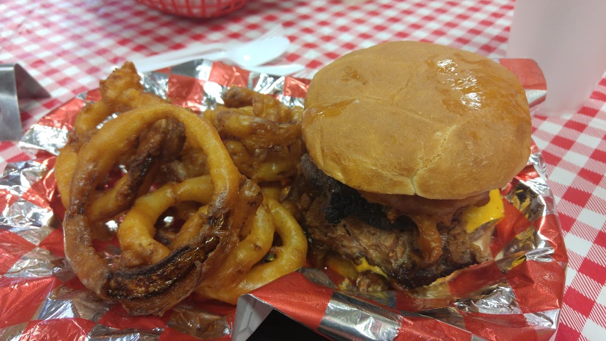 Sweet 'n Saucy Bbq & Catering-10
