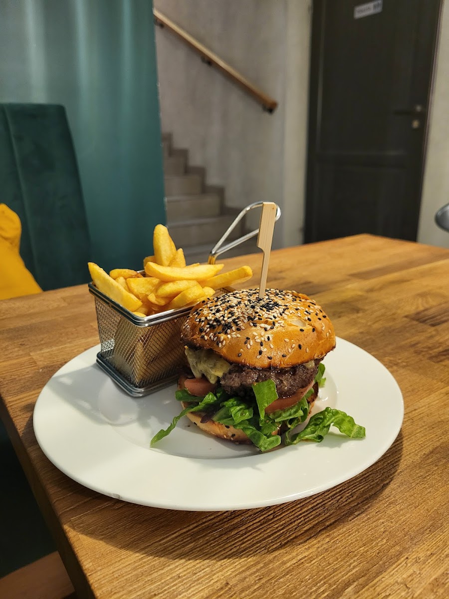 Szamot Bistro-7
