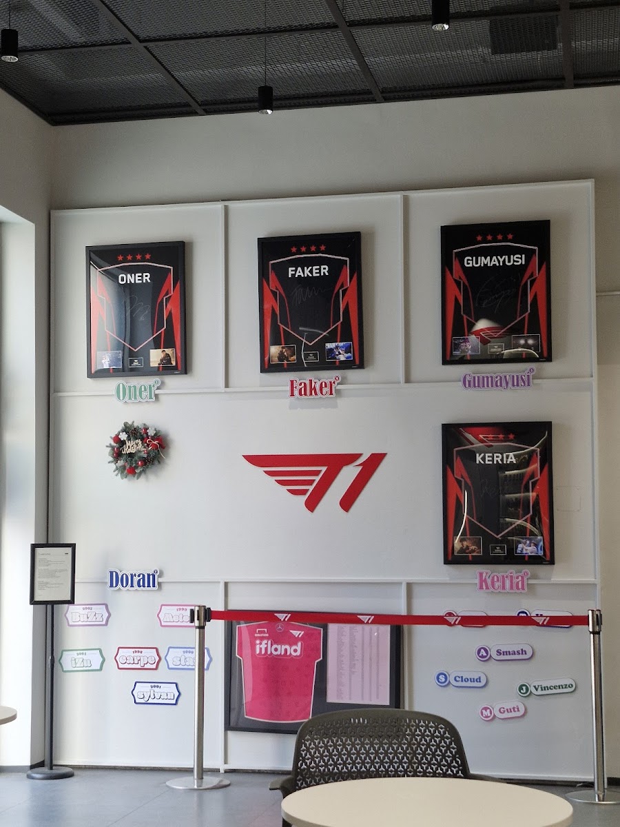 T1 Cafe & Arena-3