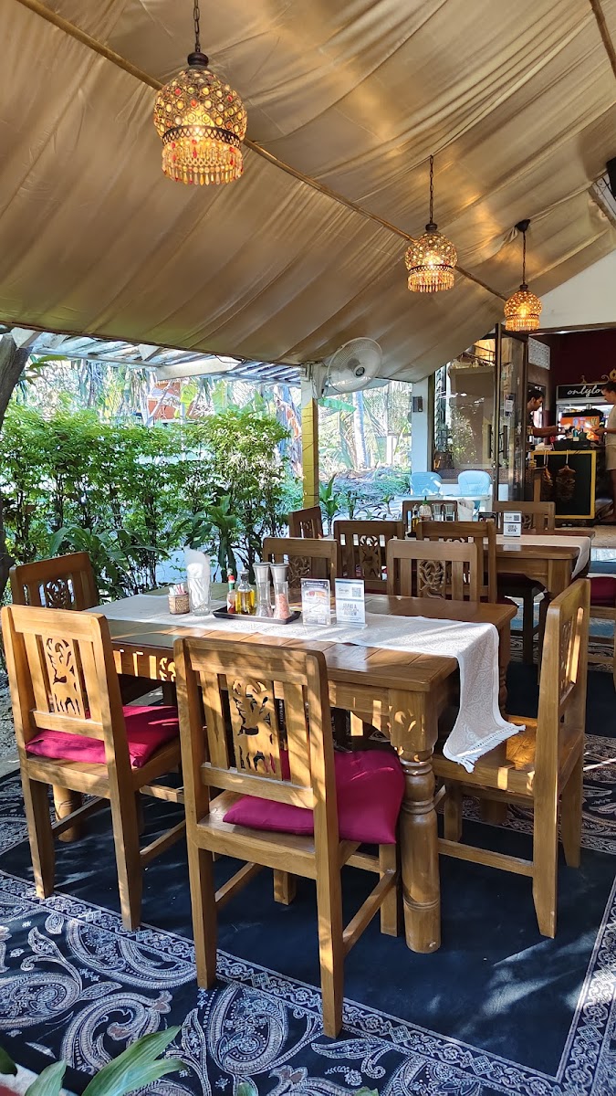 Taboon Restaurant And Cafe