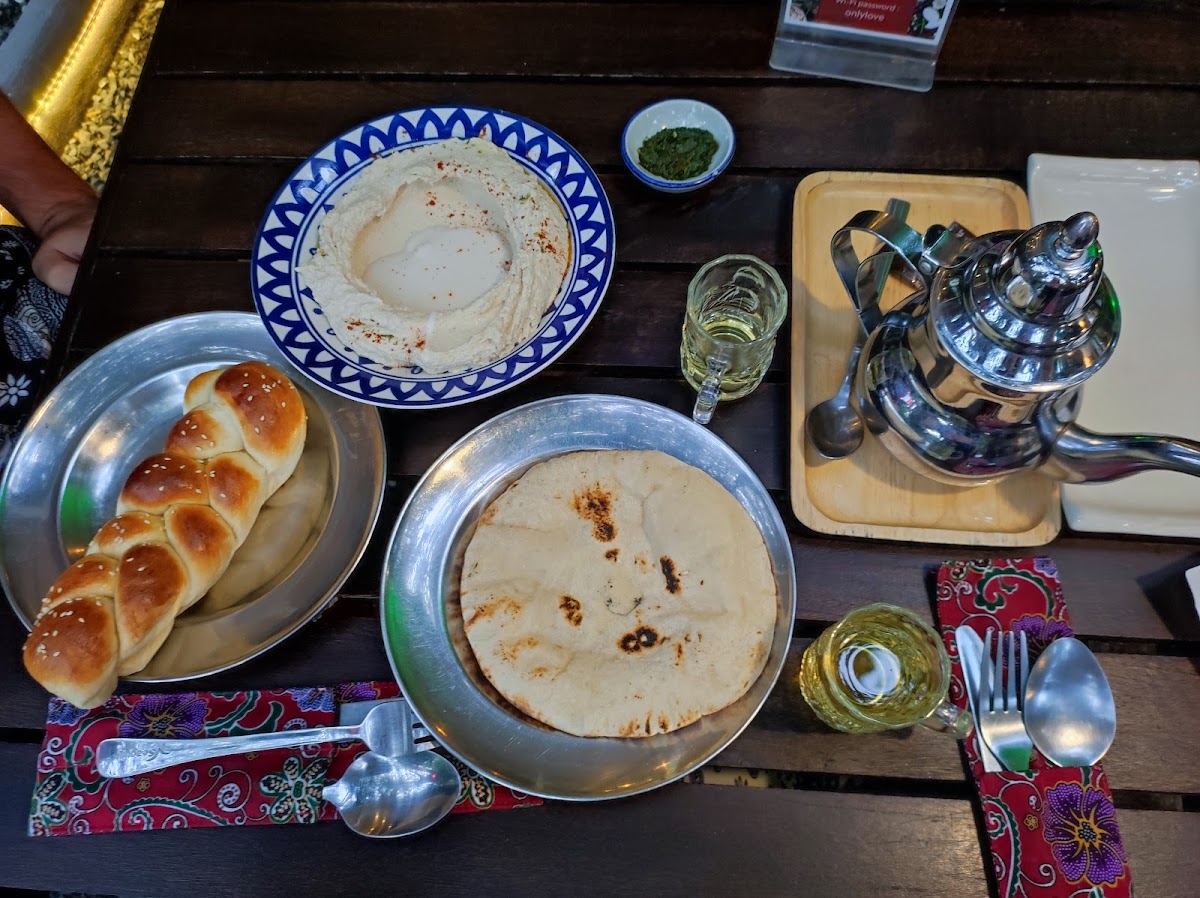 Taboon Restaurant And Cafe-7