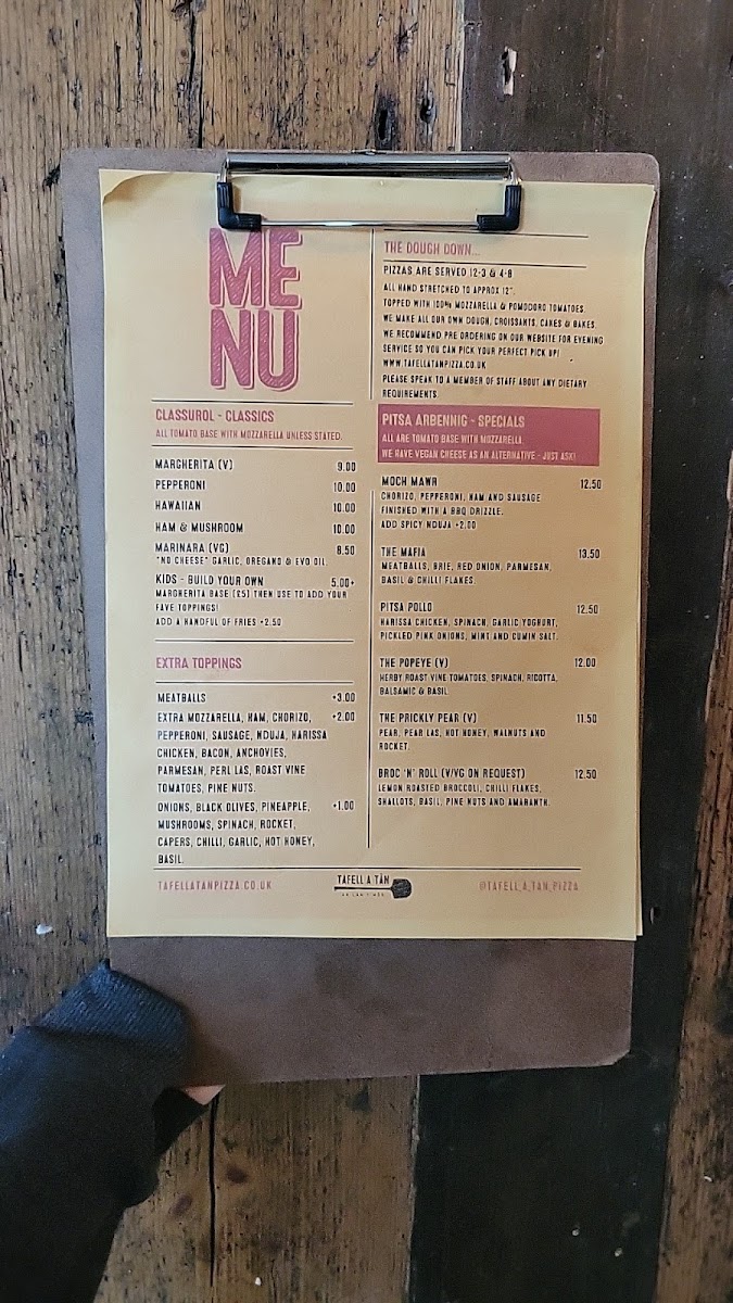 Menu Tafell A Tân-2