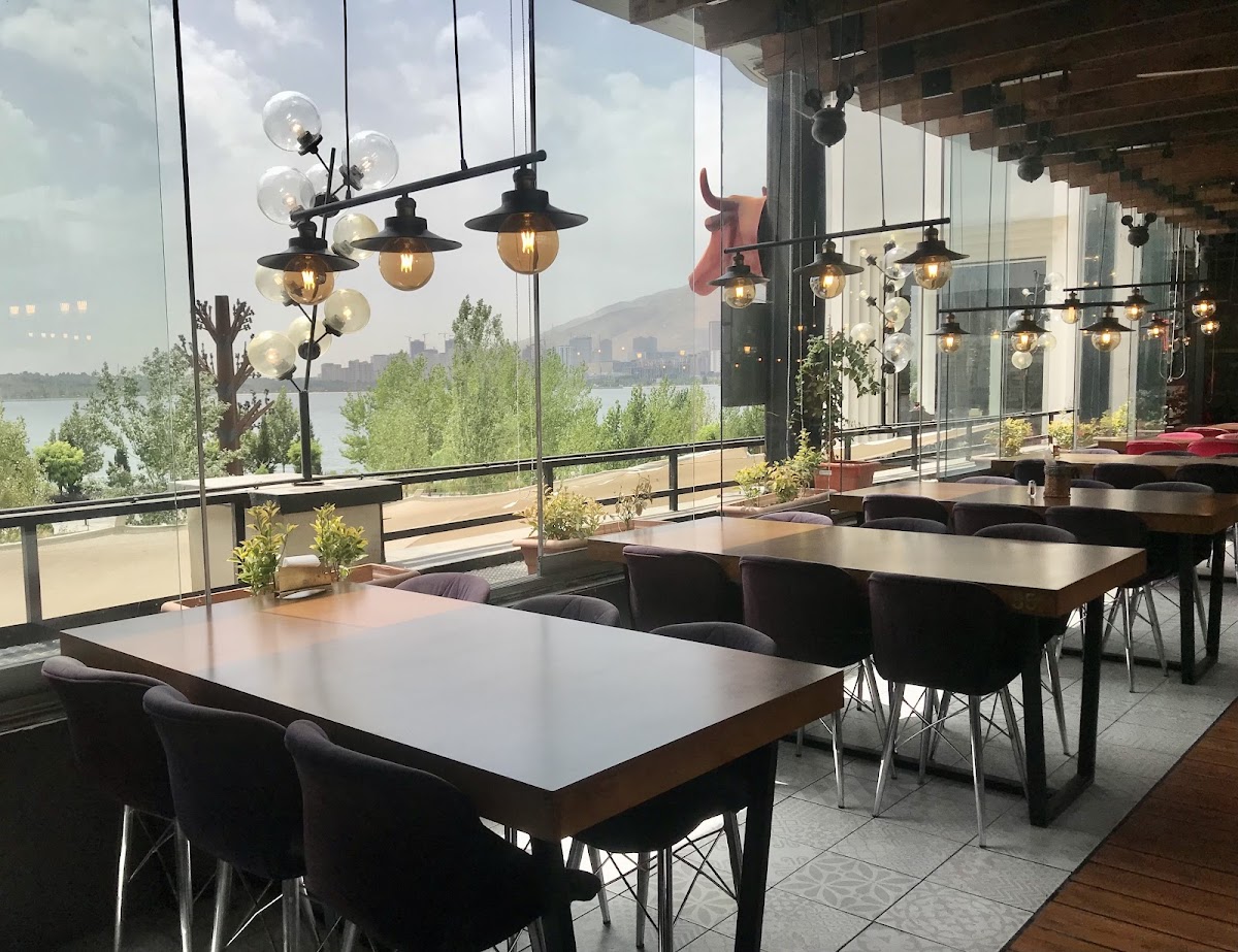 Tahdeeg Restaurant
