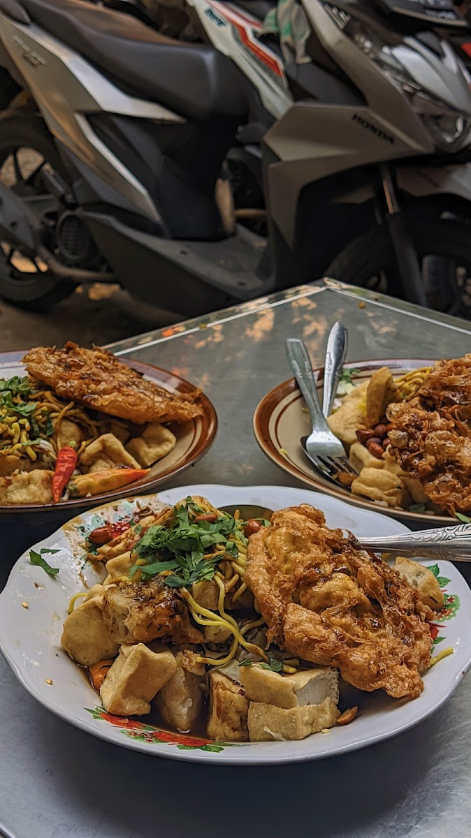 Tahu Kupat ' Pak Cip ' Sidomampir-7