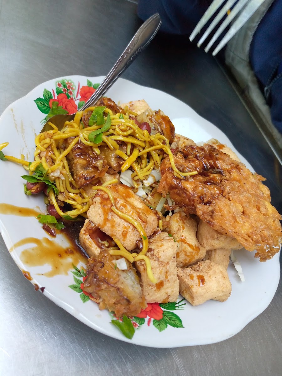 Tahu Kupat ' Pak Cip ' Sidomampir-8