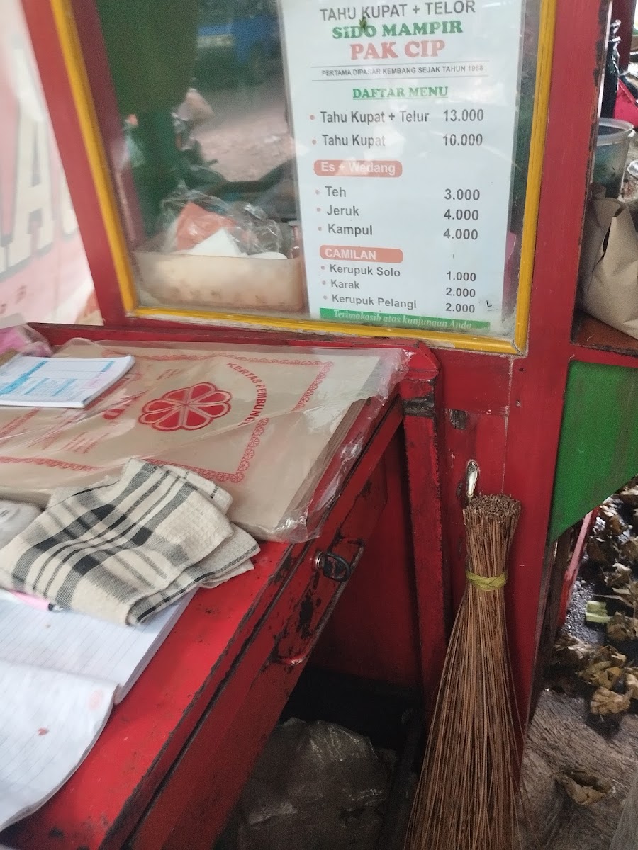 Menu Tahu Kupat ' Pak Cip ' Sidomampir-5