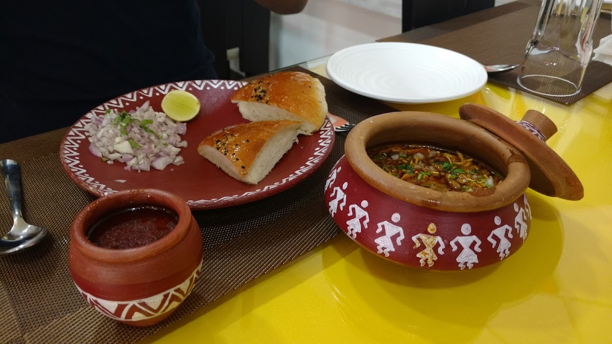 Tandoor Restaurant & Bar-5
