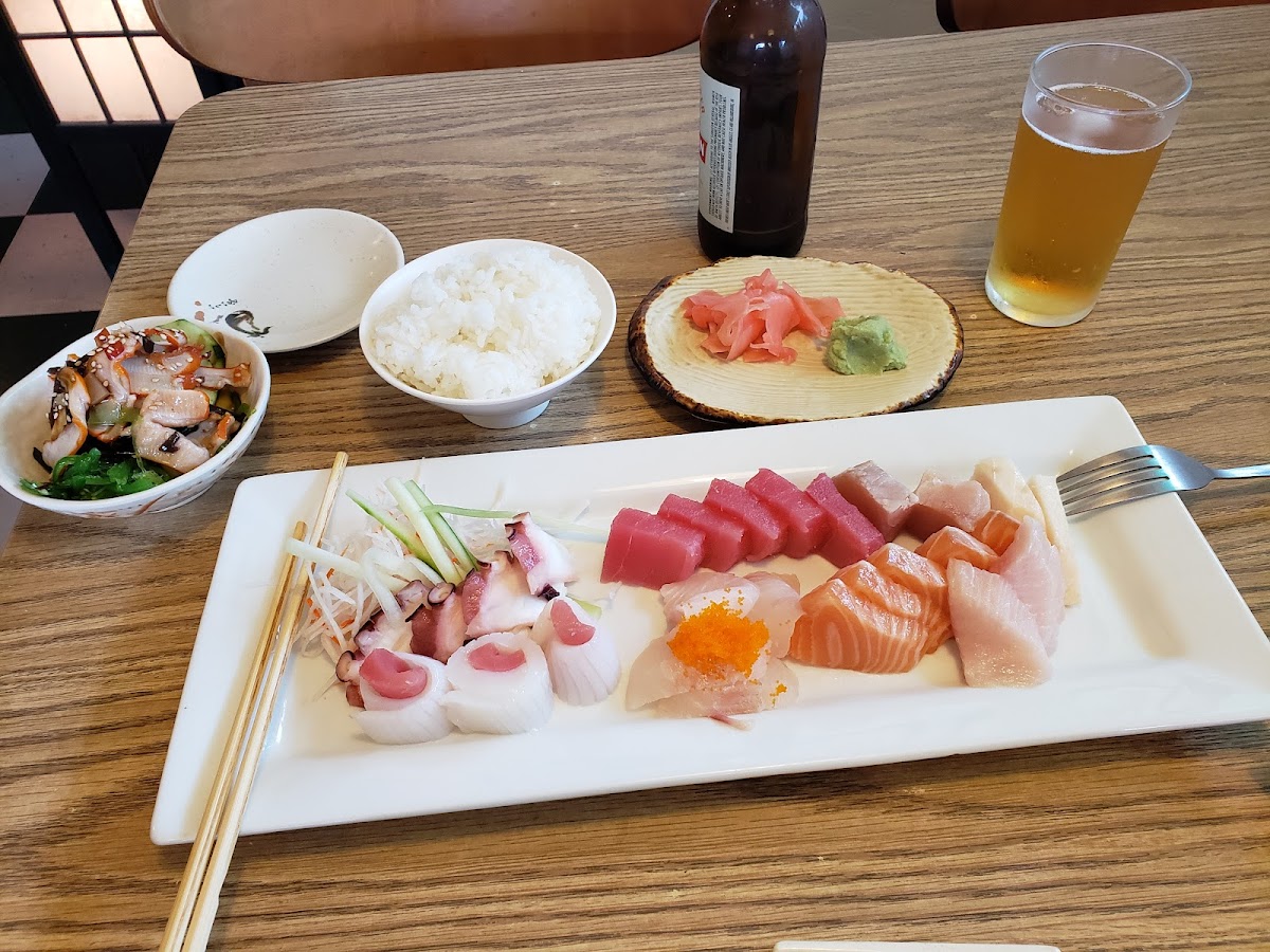 Tanuki Sushi Bar & Garden-7