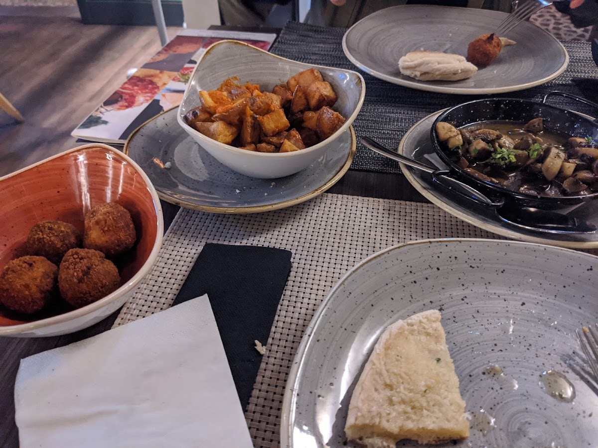 Tapas Y Copas Funchal-5