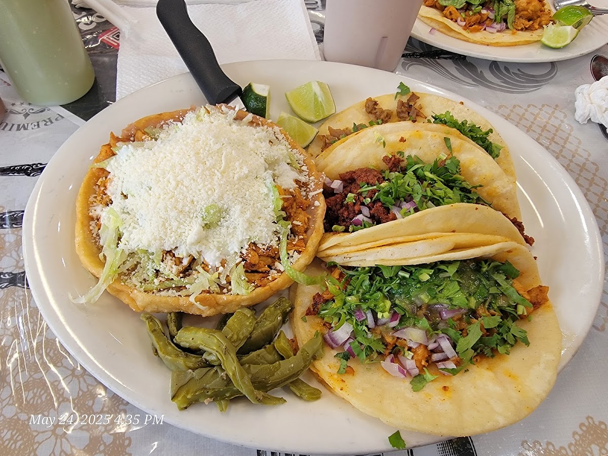 Taqueria Mi Pueblito-3