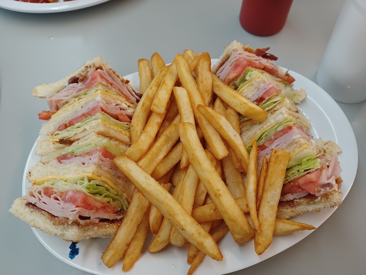 Tavern Cafe-2