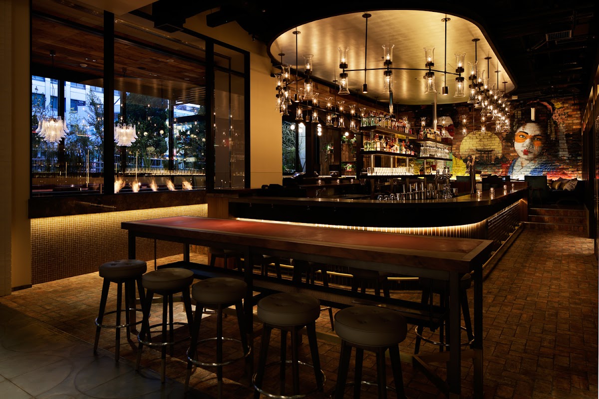 Tavern On S