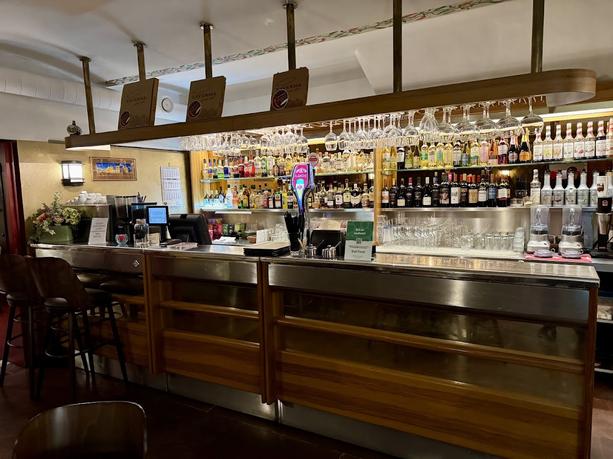 Taverna Pizzeria