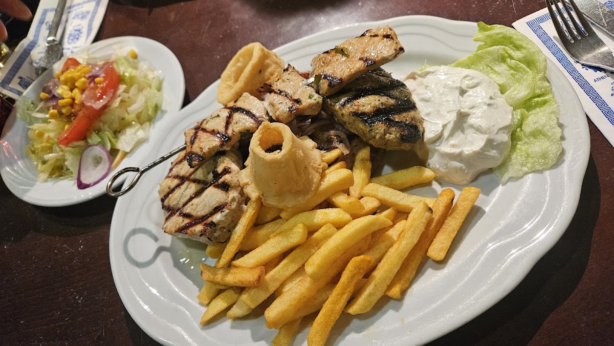 Taverne Mythos-3