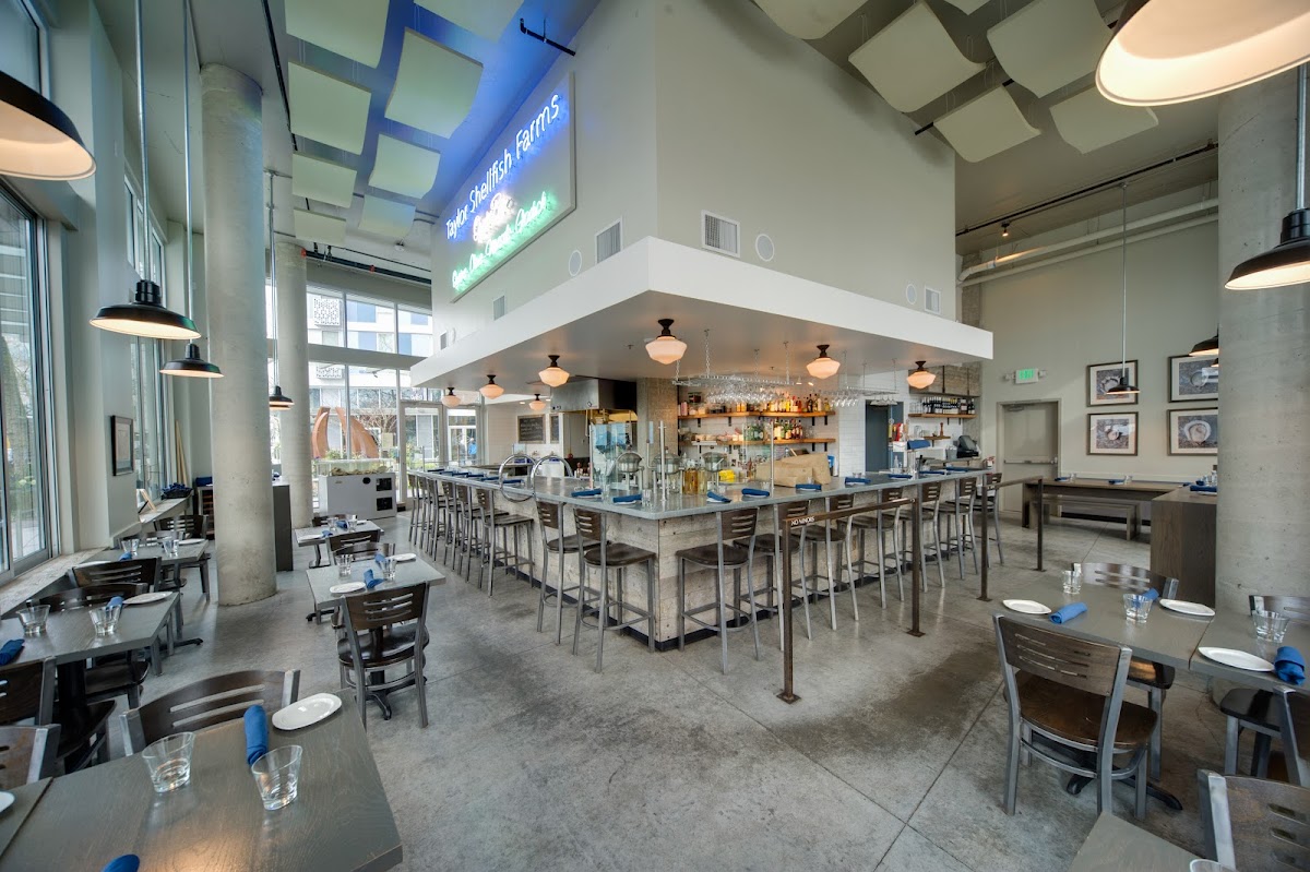 Taylor Shellfish Oyster Bar