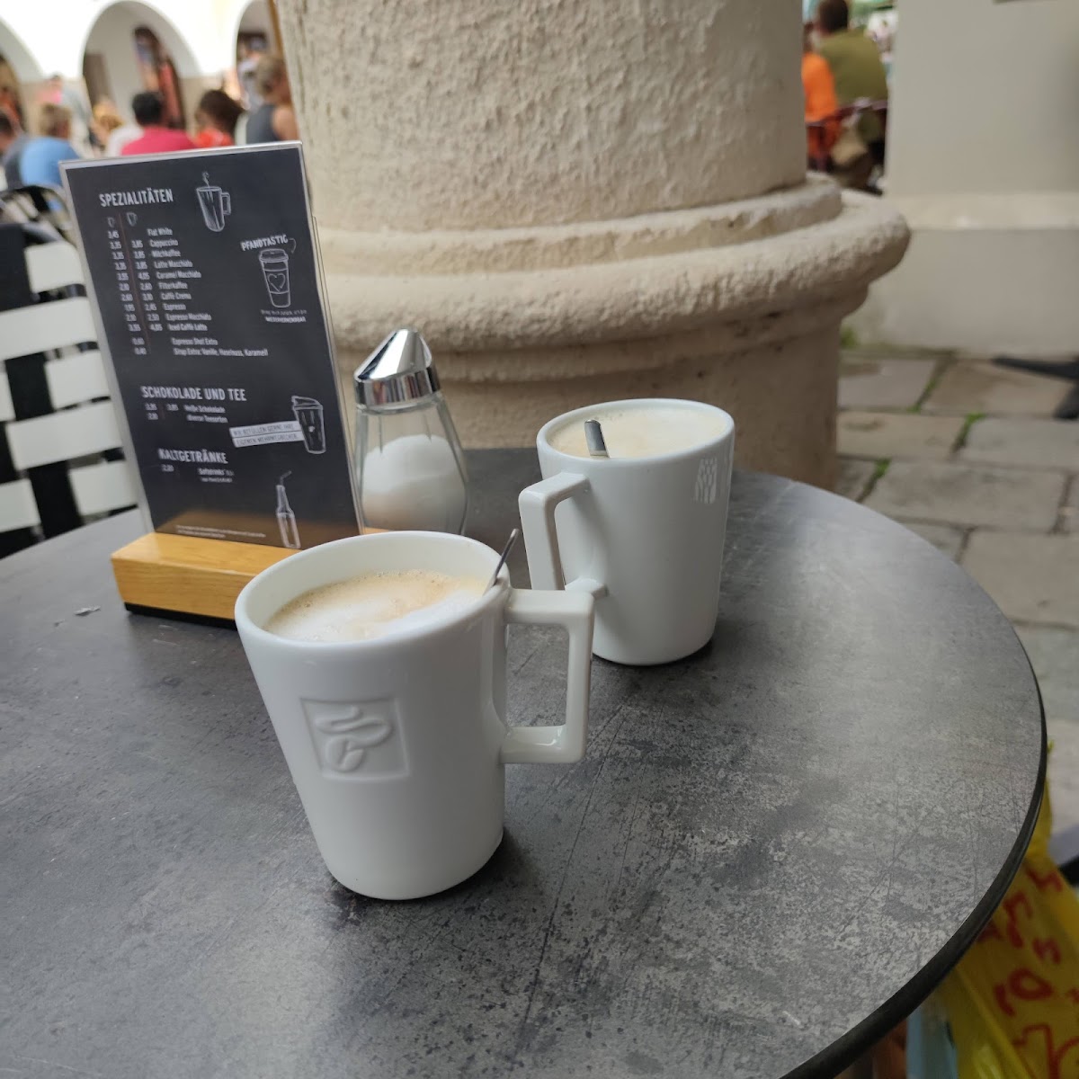 Tchibo Shop With Coffee Bar-5