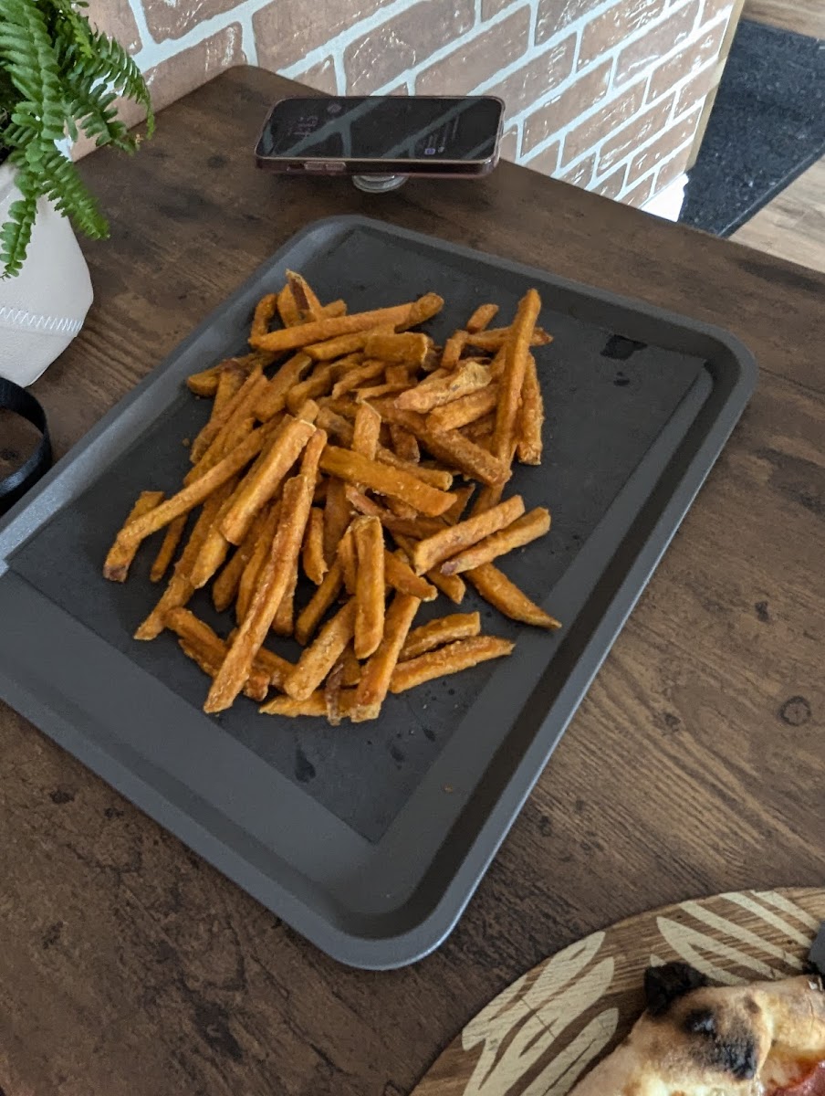 Tezgah Gourmet Burgers & Wood Fire Pizza-7