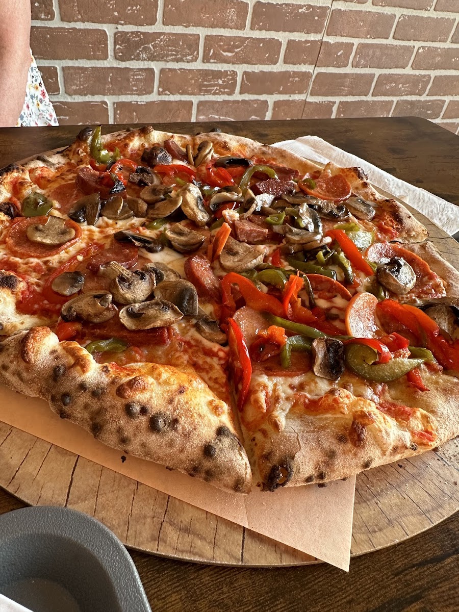 Tezgah Gourmet Burgers & Wood Fire Pizza-9