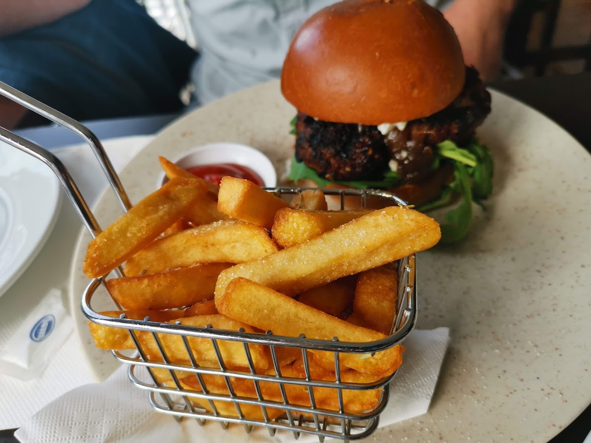 The Attic Bar & Restaurant-7