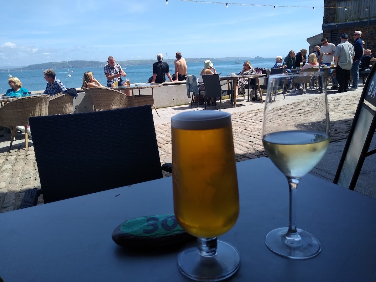 The Bay Bar & Restaurant-7