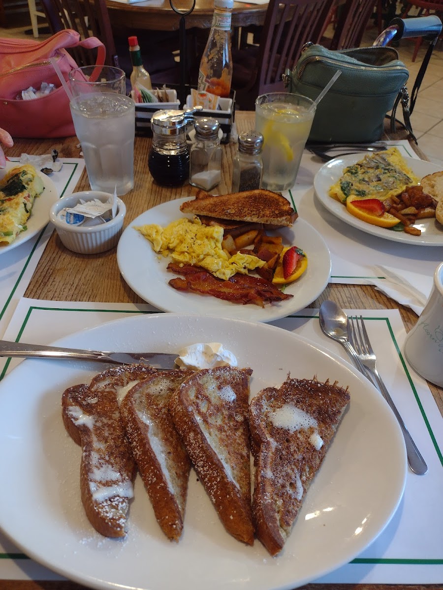 The Bistro At Acorn Hill-9