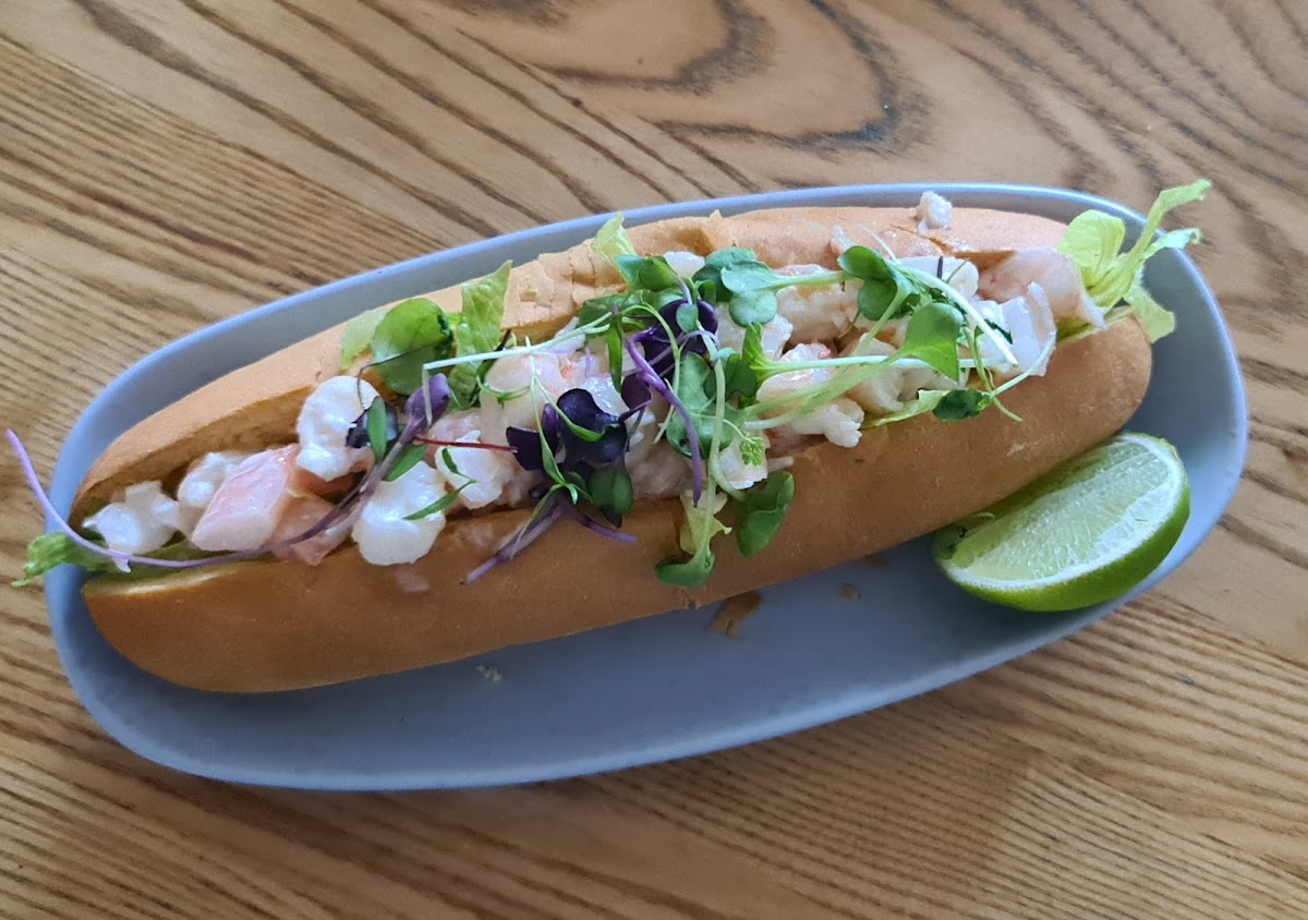 The Boathouse Bar & Restaurant-10