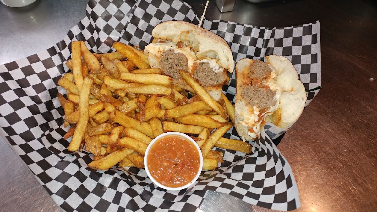 The Cat Pub & Eatery-3