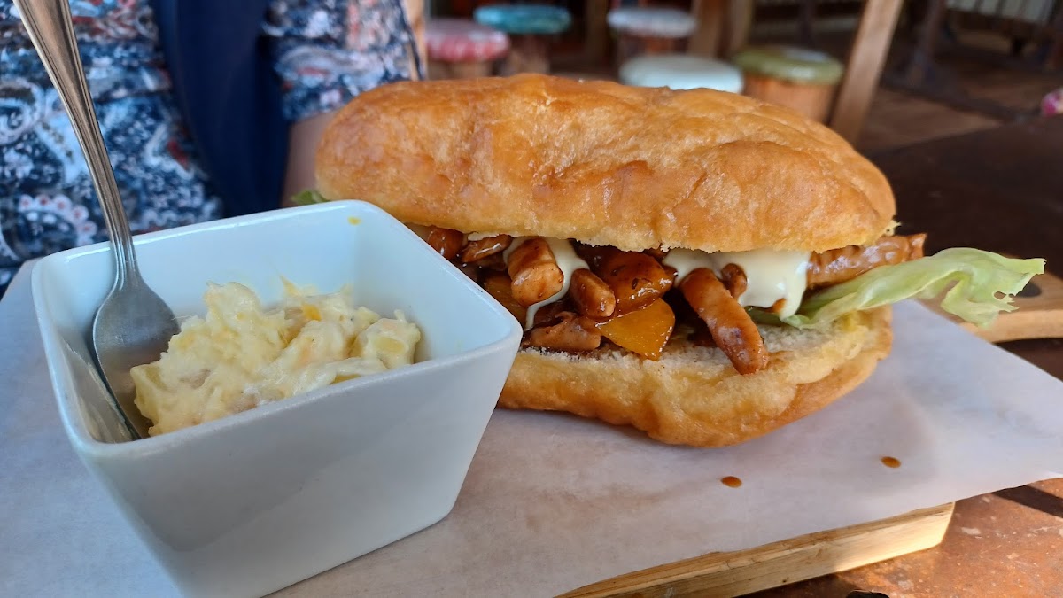 The Chubby Pig (Eatery, Gift Shop & Accommodation)-5