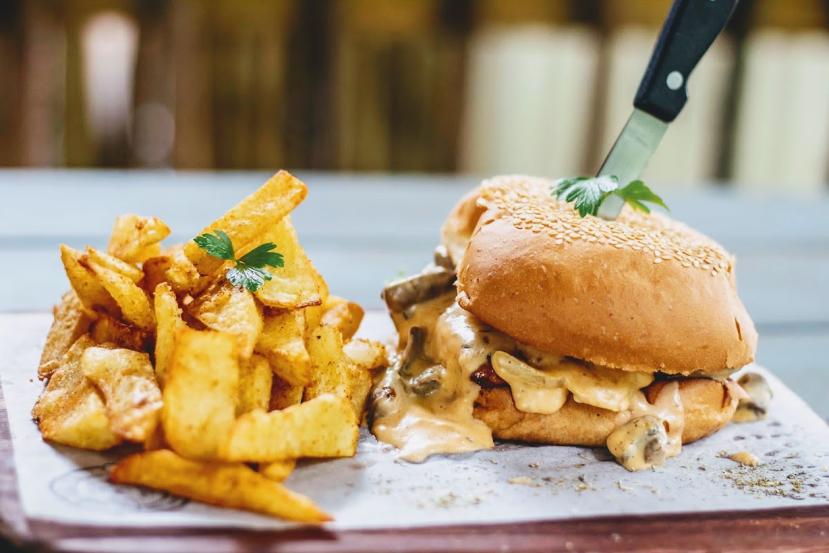 The Chubby Pig (Eatery, Gift Shop & Accommodation)-8