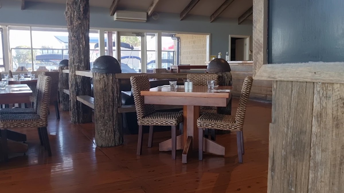 The Foreshore Bar & Restaurant-2