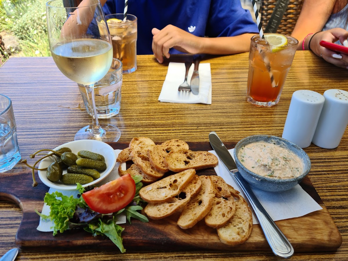 The Foreshore Bar & Restaurant-6