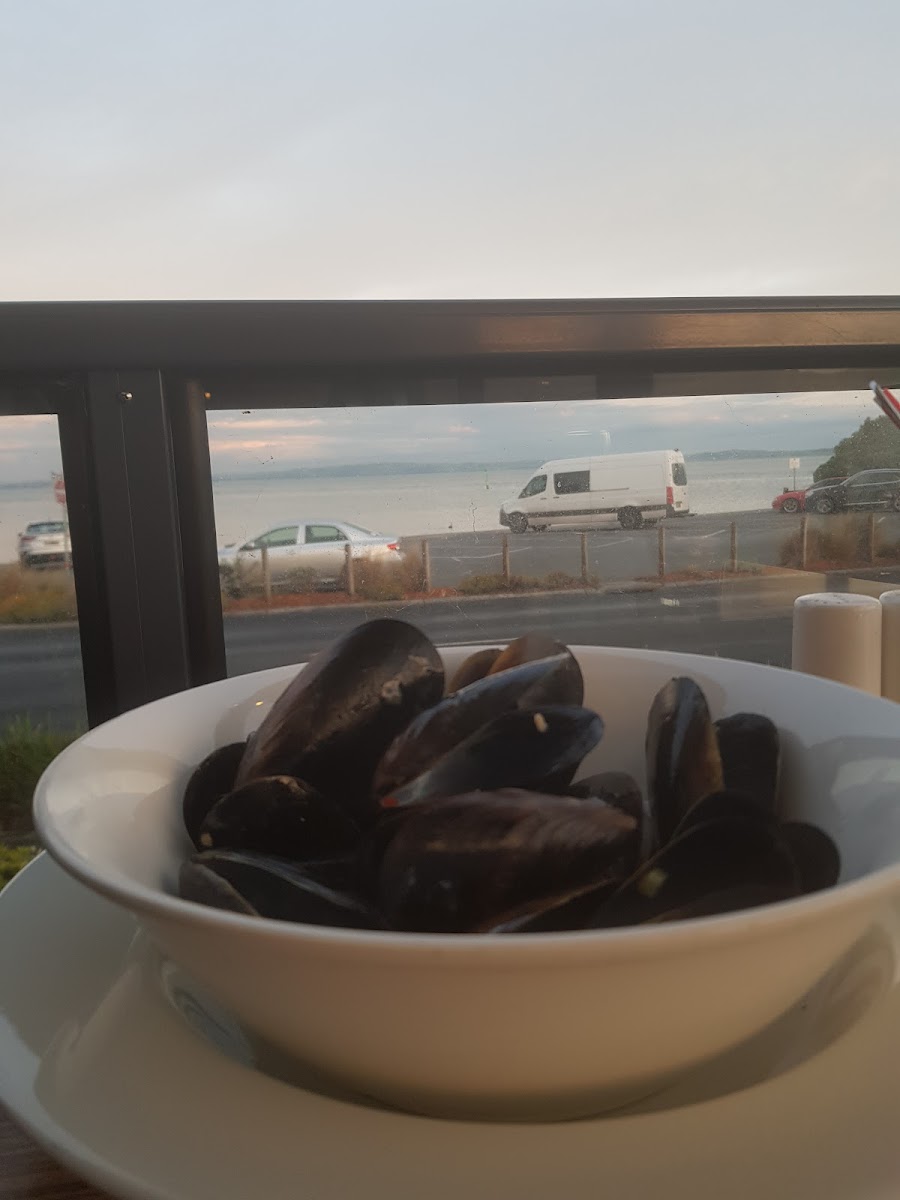The Foreshore Bar & Restaurant-9