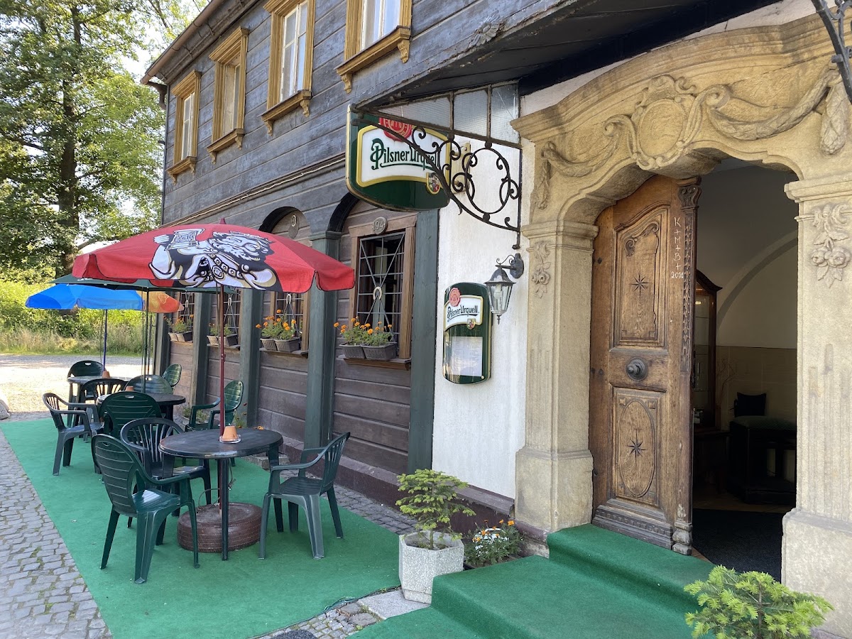The Golden Horseshoe Inn
