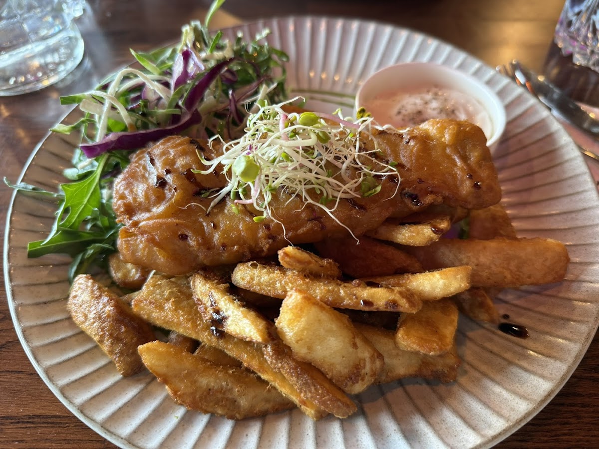 The Guardian Bar & Grill-4
