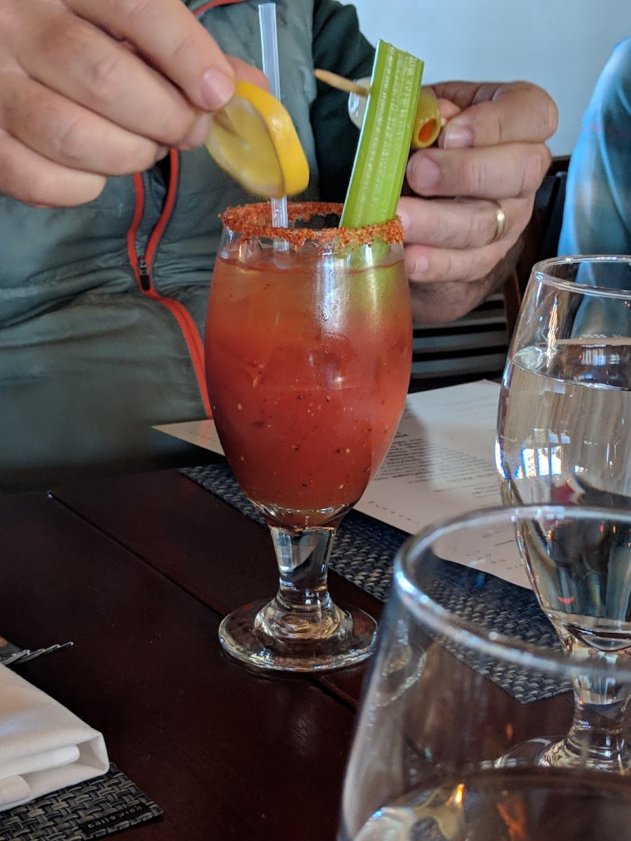 The Lake Chalet Seafood Bar & Grill-10