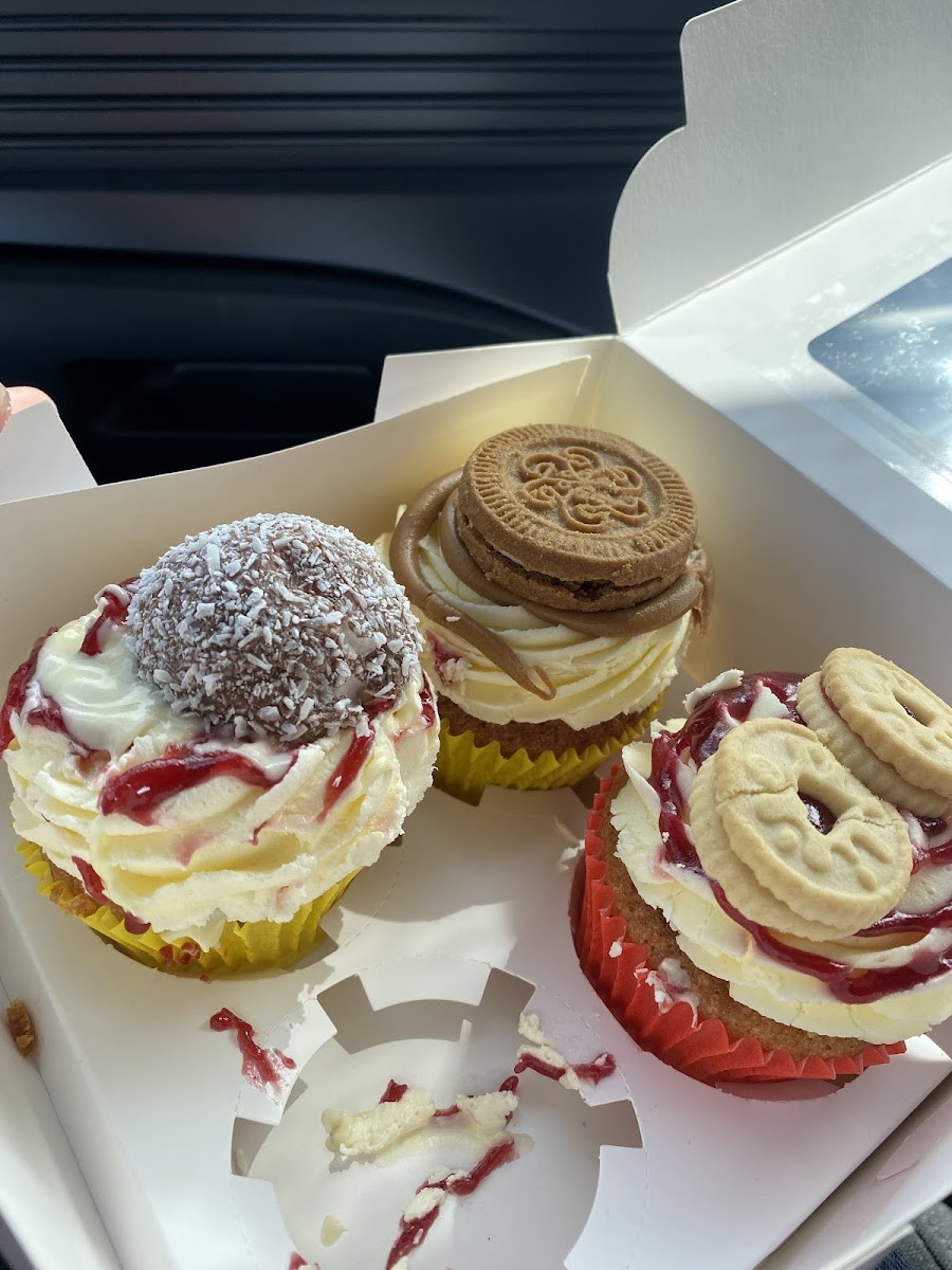The Mad Batter Bakery & Coffee Shop-3