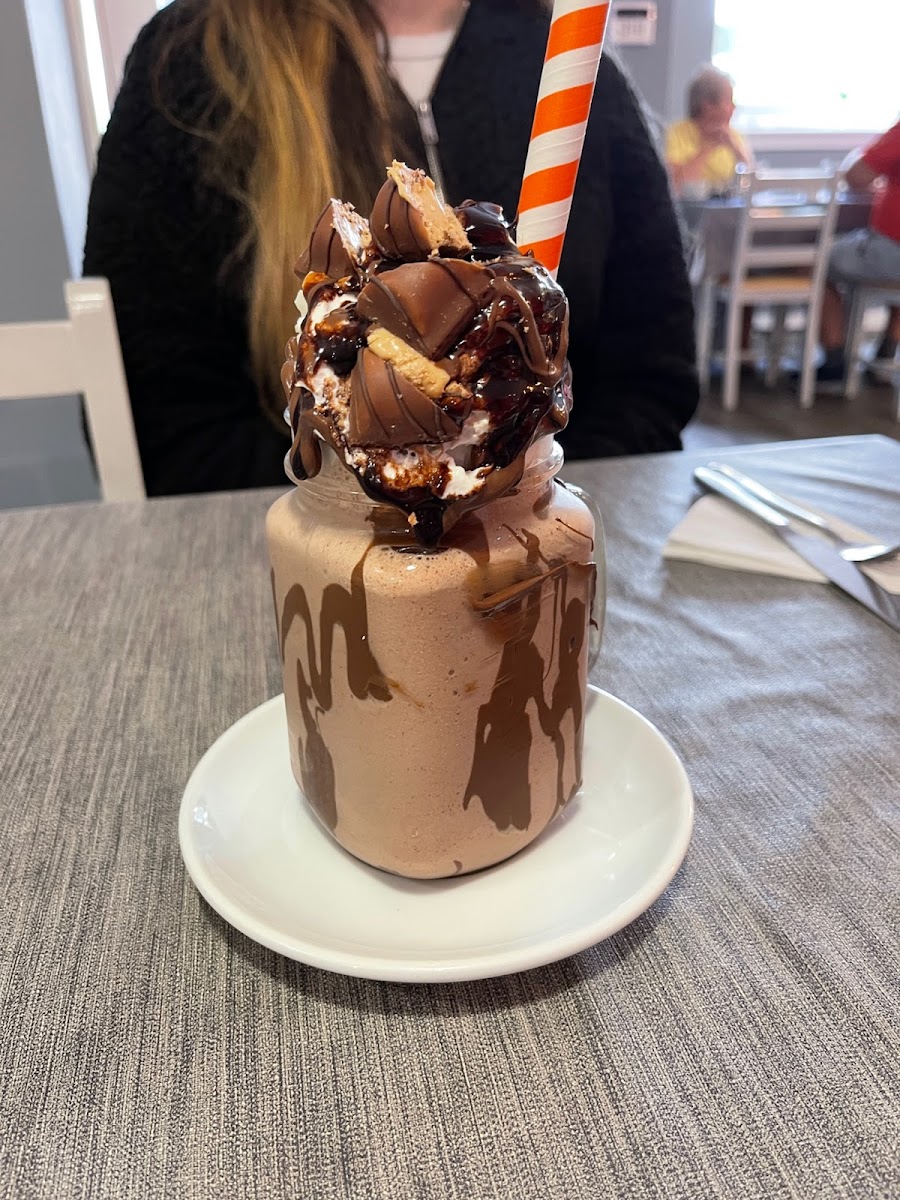 The Mad Batter Bakery & Coffee Shop-9