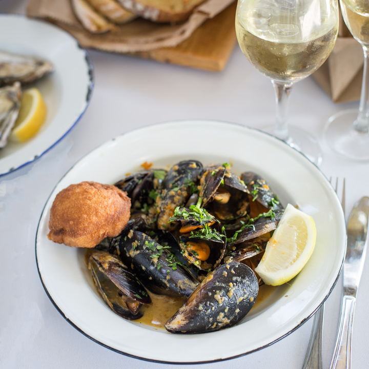 The Mussel Monger & Oyster Bar (Mojo Market)-4