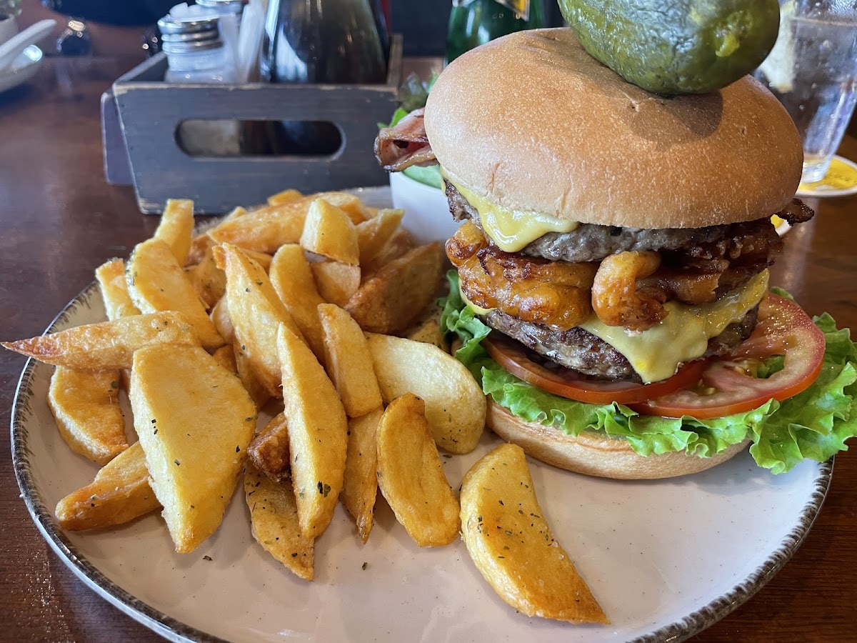 The New Horizon Gastropub & Sports-7
