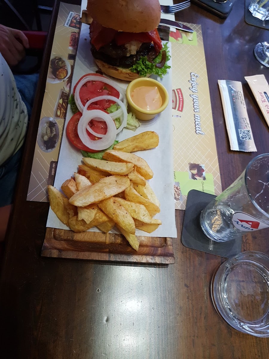 The Red Lion Malia Bar And Restaurant-7