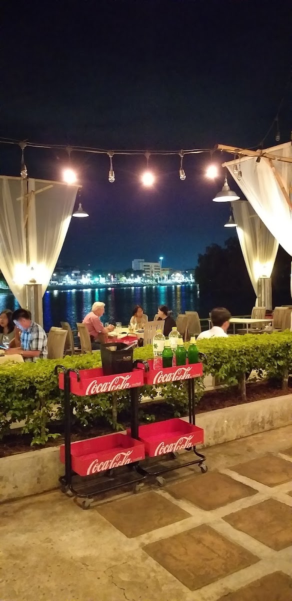 The Riverside Restaurant-10