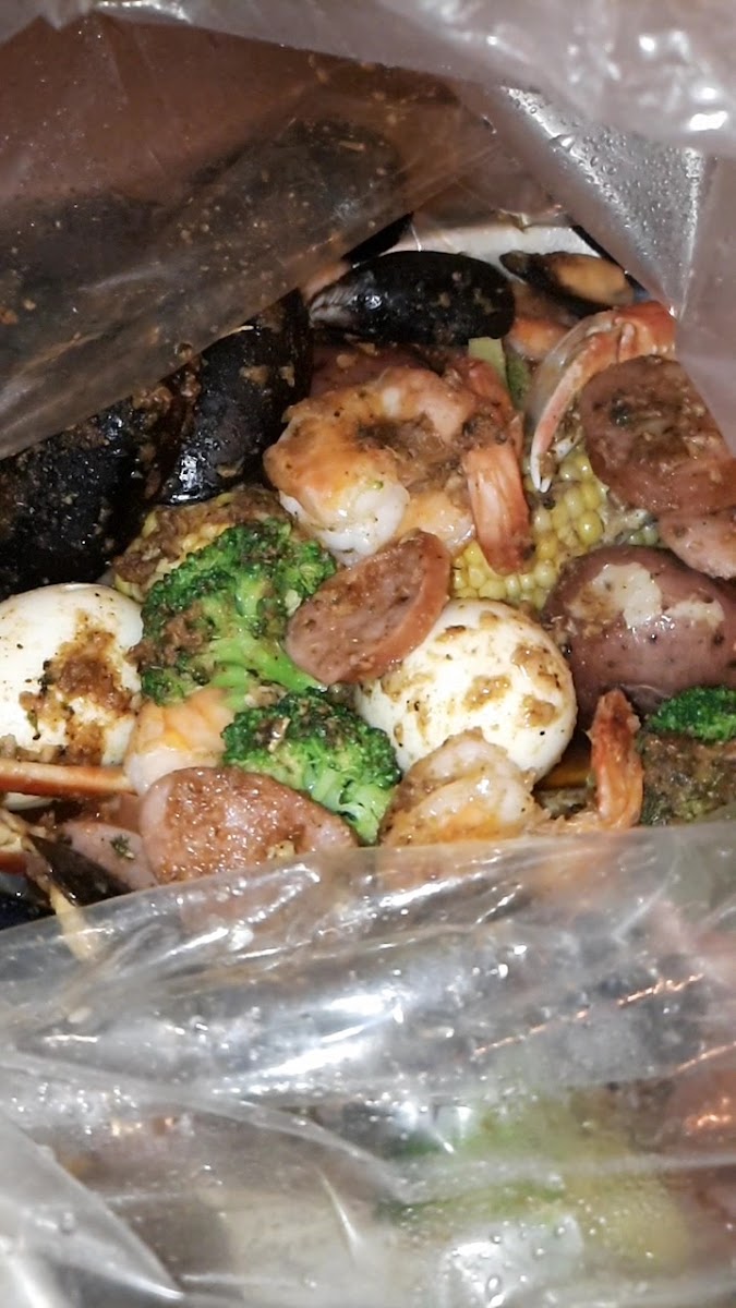 The Tangy Crab - Cajun Seafood & Bar-2