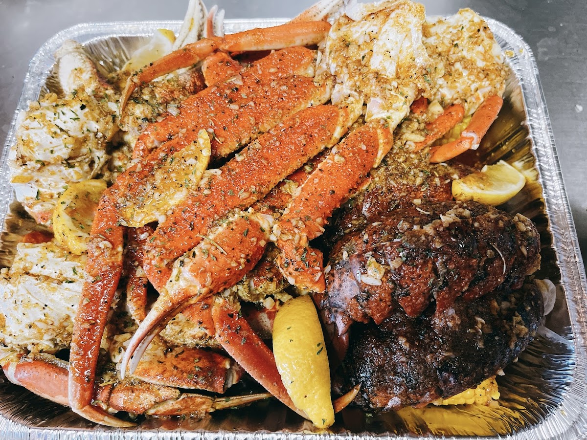 The Tangy Crab - Cajun Seafood & Bar-3