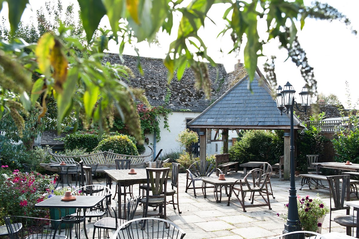The White Hart At Fyfield