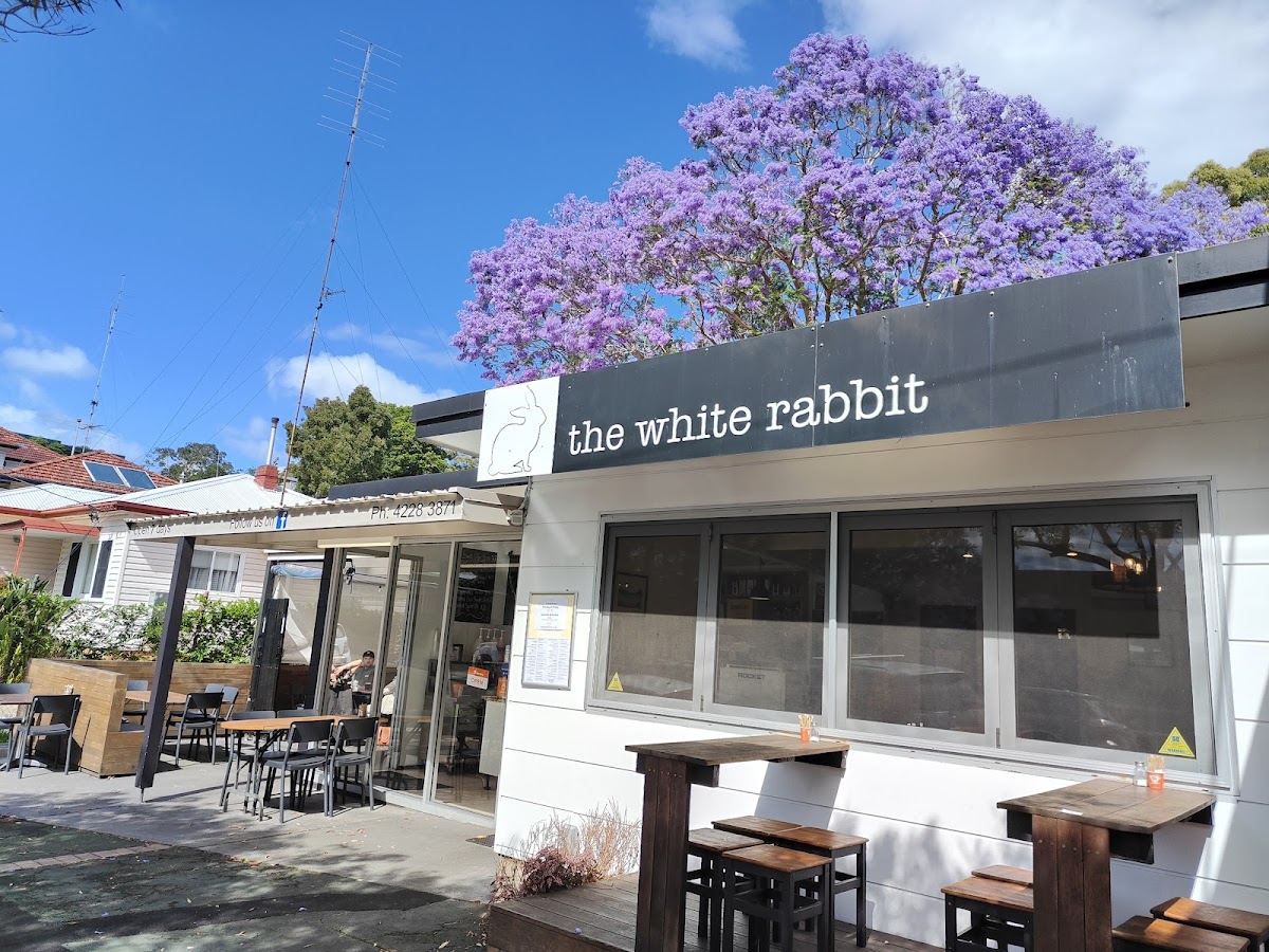 The White Rabbit Cafe, Bar And Grill