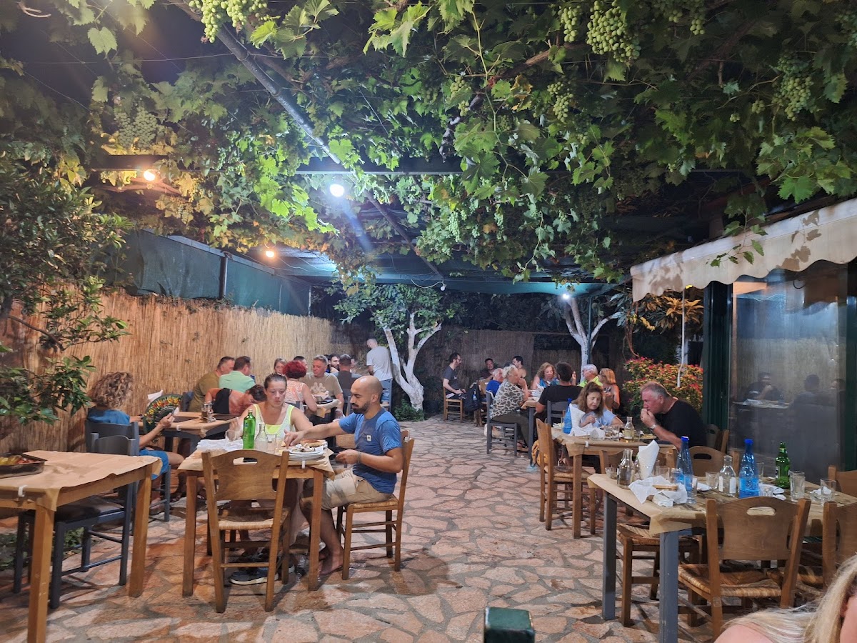 Thesalia Ταβέρνα «Η Θεσσαλία»