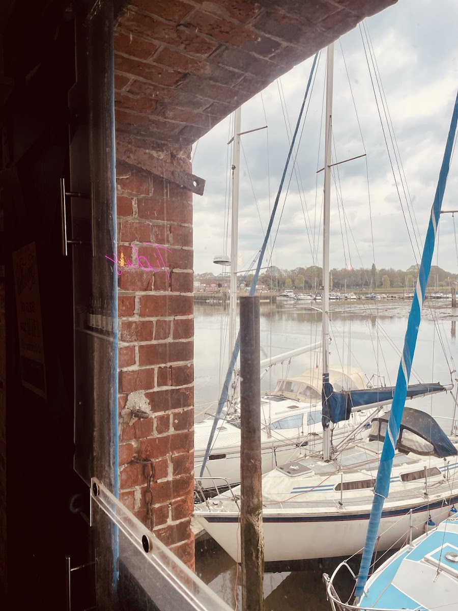 Tides Coffee Shop-4
