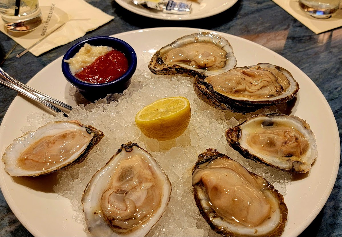 Tides Oyster Bar-6
