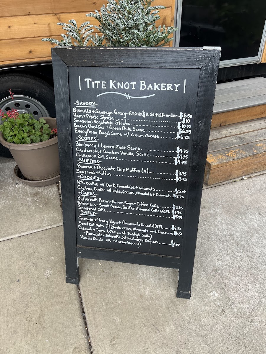 Menu Tite Knot Craft Coffee-1